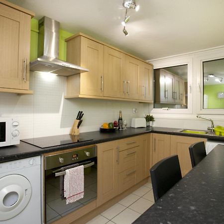 Foresters Inn Apartment - City Centre By Victoria Centre Shopping Centre - Your Own 5 Double Bedrooms Private Apartment With 3 Bathrooms And Full Kitchen To Cook As You Would At Home - Outdoor Parking For Cars Or Vans At Five Pounds A Day Nottingham Rum bild