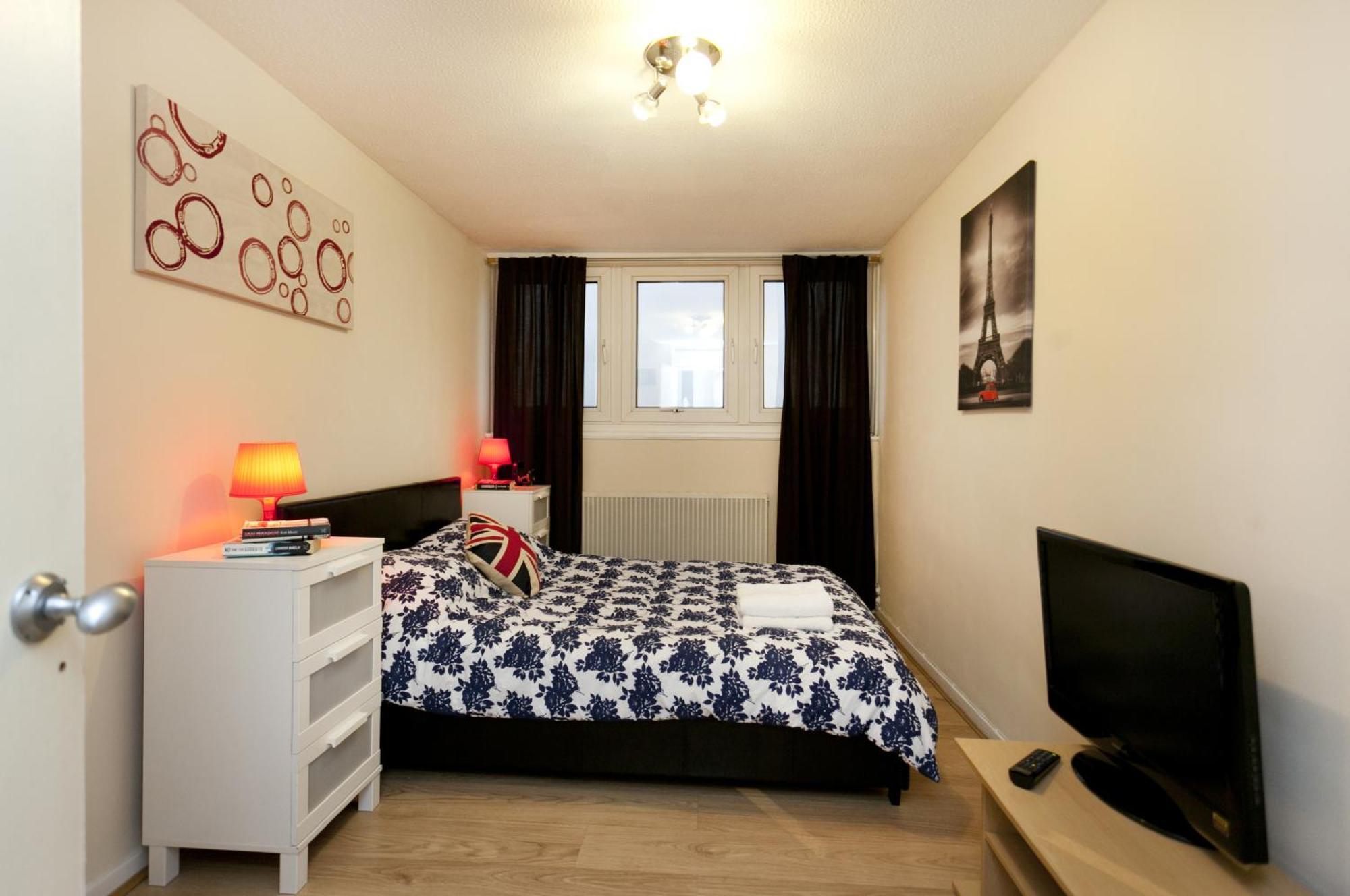 Foresters Inn Apartment - City Centre By Victoria Centre Shopping Centre - Your Own 5 Double Bedrooms Private Apartment With 3 Bathrooms And Full Kitchen To Cook As You Would At Home - Outdoor Parking For Cars Or Vans At Five Pounds A Day Nottingham Rum bild