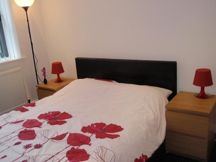 Foresters Inn Apartment - City Centre By Victoria Centre Shopping Centre - Your Own 5 Double Bedrooms Private Apartment With 3 Bathrooms And Full Kitchen To Cook As You Would At Home - Outdoor Parking For Cars Or Vans At Five Pounds A Day Nottingham Rum bild