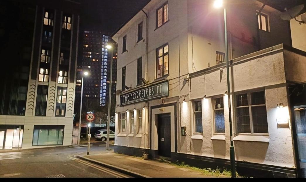 Foresters Inn Apartment - City Centre By Victoria Centre Shopping Centre - Your Own 5 Double Bedrooms Private Apartment With 3 Bathrooms And Full Kitchen To Cook As You Would At Home - Outdoor Parking For Cars Or Vans At Five Pounds A Day Nottingham Exteriör bild