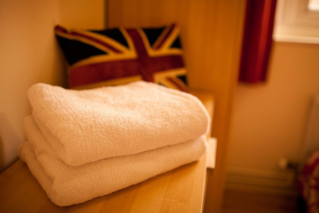 Foresters Inn Apartment - City Centre By Victoria Centre Shopping Centre - Your Own 5 Double Bedrooms Private Apartment With 3 Bathrooms And Full Kitchen To Cook As You Would At Home - Outdoor Parking For Cars Or Vans At Five Pounds A Day Nottingham Rum bild