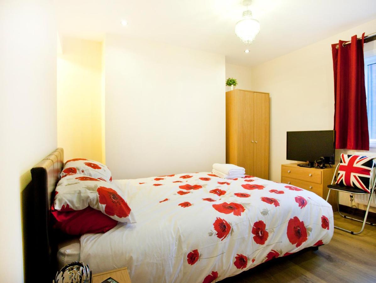 Foresters Inn Apartment - City Centre By Victoria Centre Shopping Centre - Your Own 5 Double Bedrooms Private Apartment With 3 Bathrooms And Full Kitchen To Cook As You Would At Home - Outdoor Parking For Cars Or Vans At Five Pounds A Day Nottingham Exteriör bild