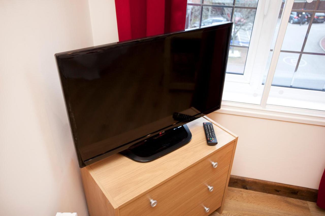 Foresters Inn Apartment - City Centre By Victoria Centre Shopping Centre - Your Own 5 Double Bedrooms Private Apartment With 3 Bathrooms And Full Kitchen To Cook As You Would At Home - Outdoor Parking For Cars Or Vans At Five Pounds A Day Nottingham Exteriör bild